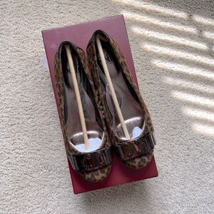 Size 7 Sofft leopard print flats